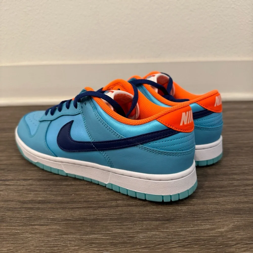 NIKE DUNK LOW SE sz 10.5